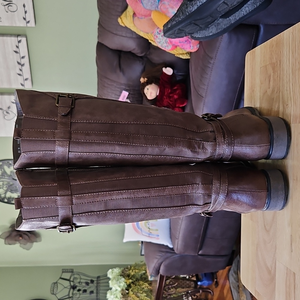 Bare Traps Boots - Picture 6 of 9